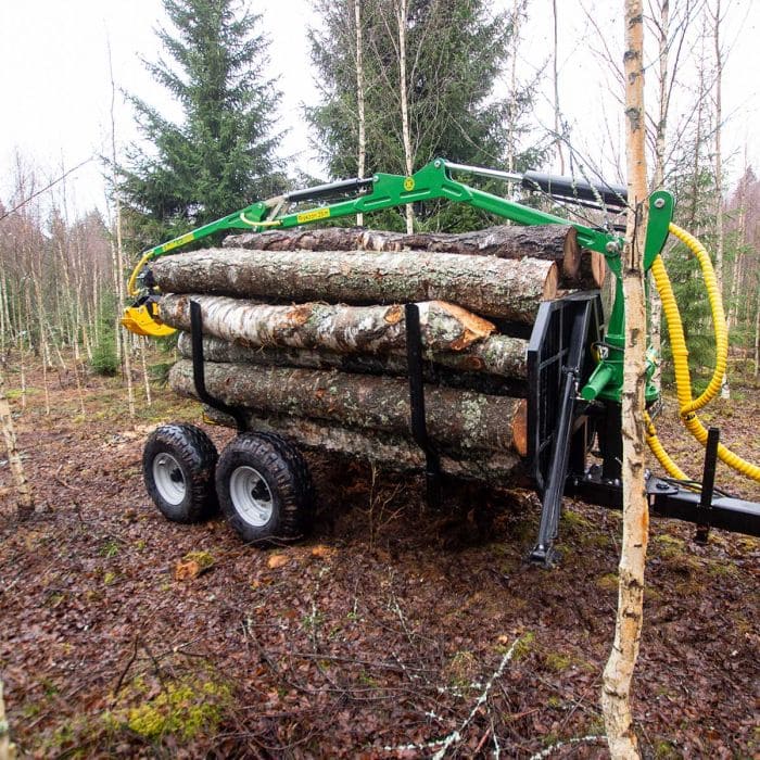 Przyczepa leśna 6 ton z wciągarką
